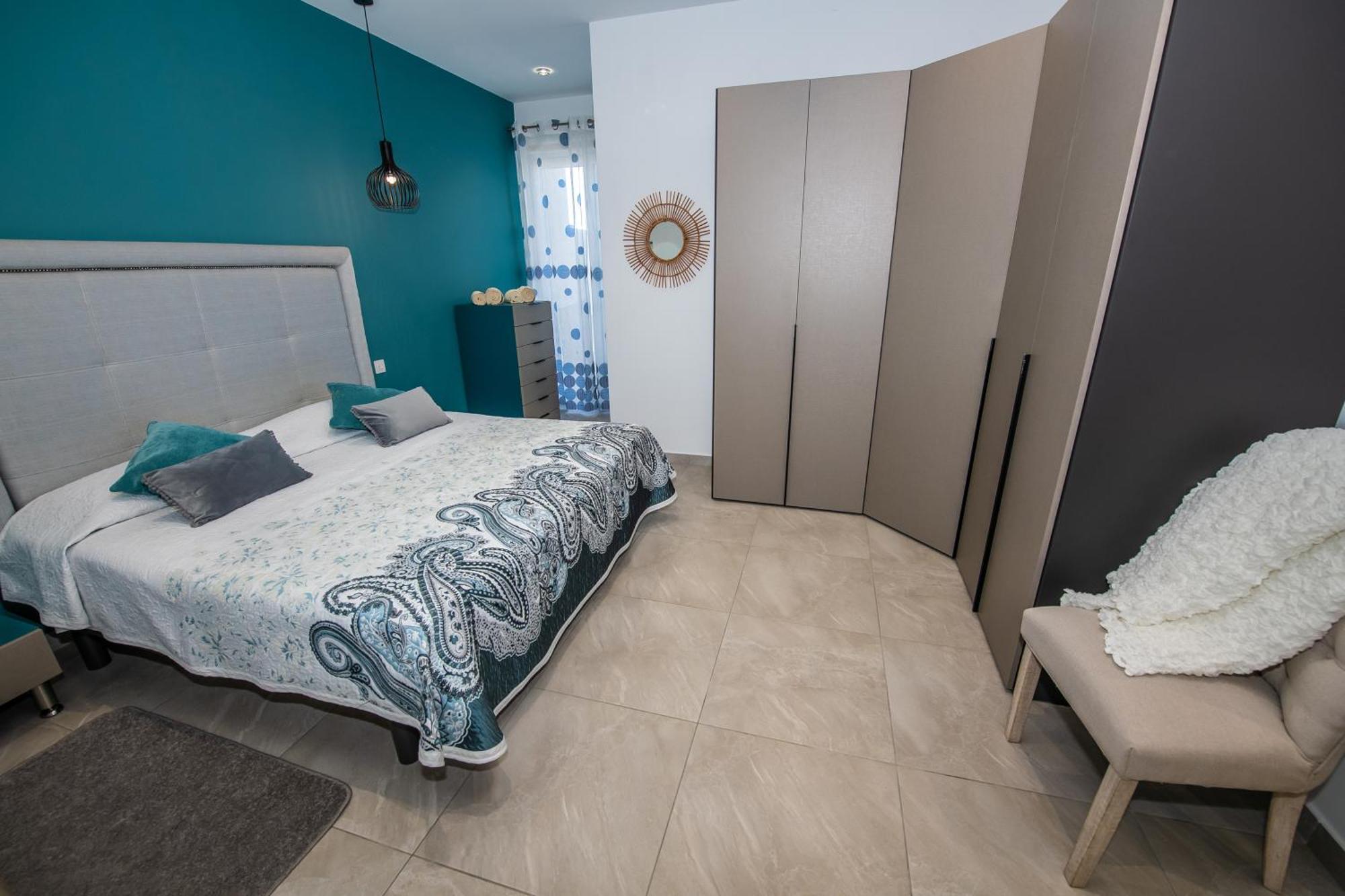 Clifftop Modern Apartment Mellieħa Esterno foto