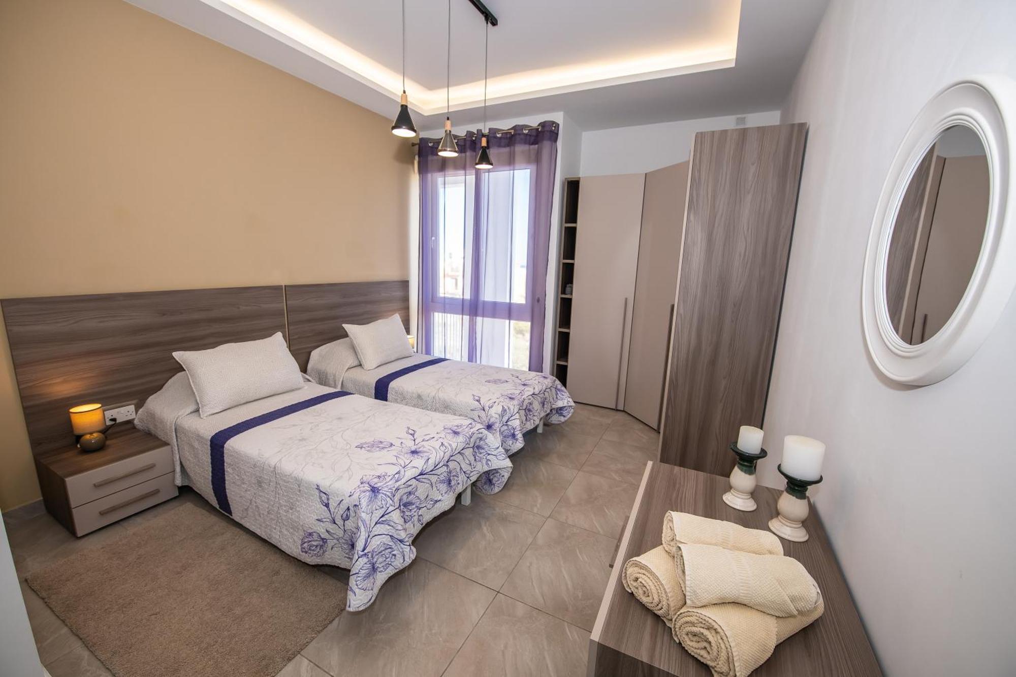 Clifftop Modern Apartment Mellieħa Esterno foto